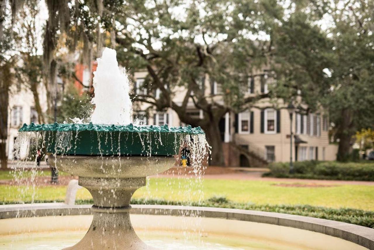 Orleans Square Vila Savannah Exterior foto