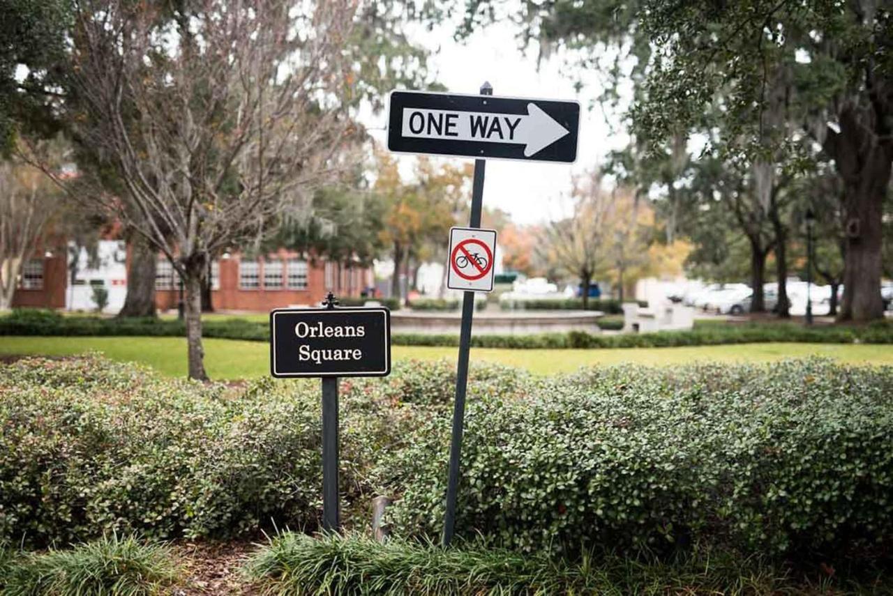 Orleans Square Vila Savannah Exterior foto